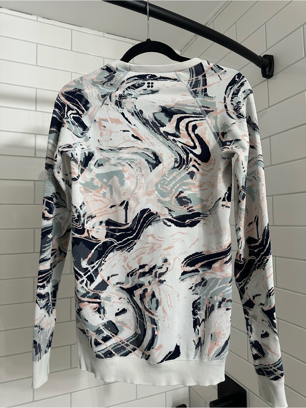 Women’s Abstract Print Long-Sleeve Sweaty Betty long sleeve - White/Blush/Navy - Picture 2 of 3